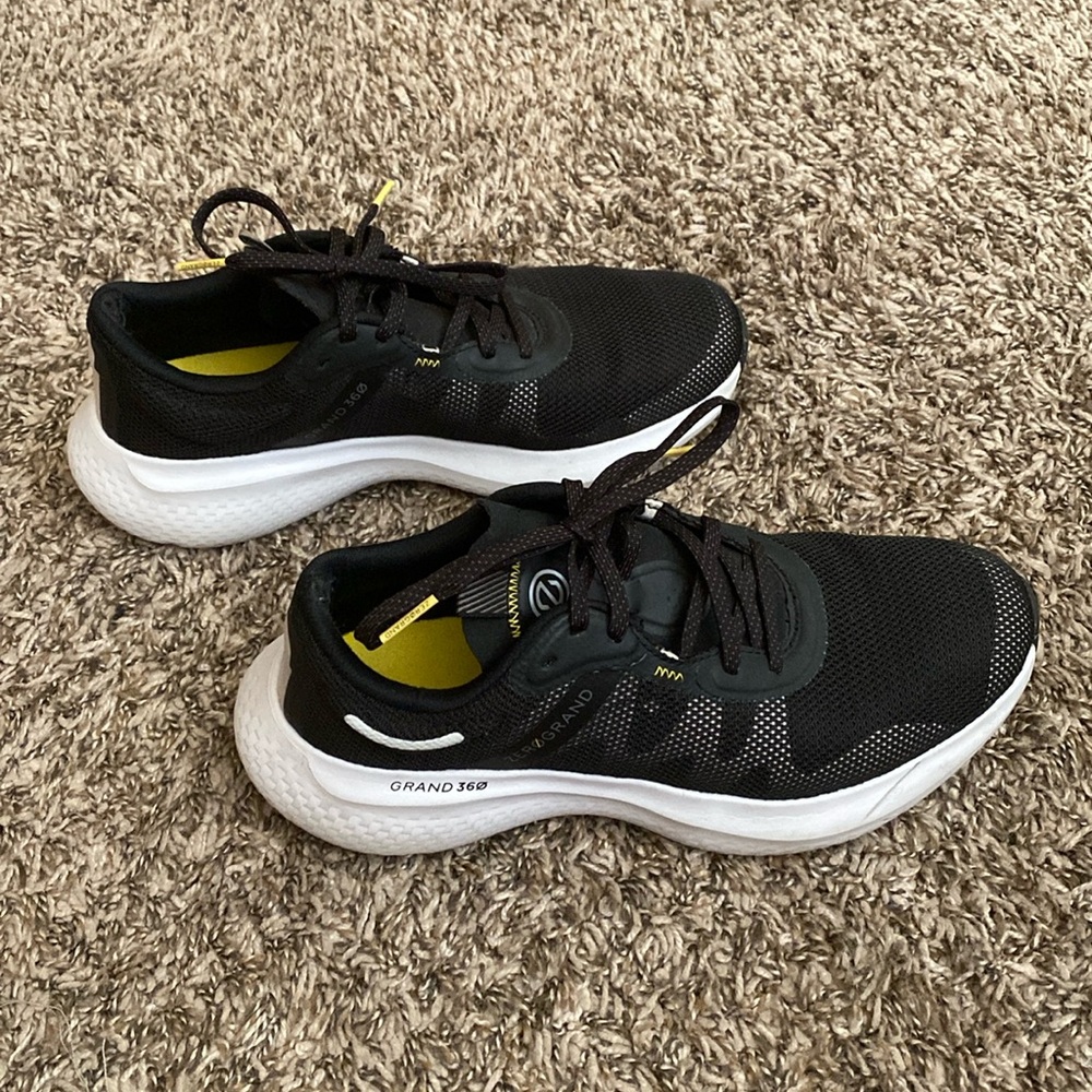 COLE HAAN - ZEROGRAND OUTPACE RUNNER II SHOES